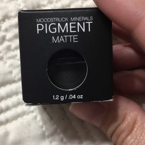 Younique Mineral Eye Pigment {discontinued}